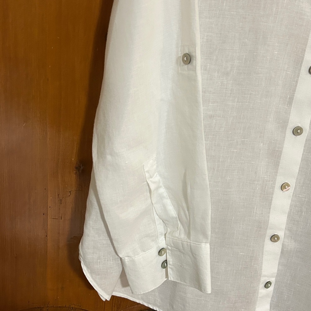 Chico’s 100% Linen Button Front Top. Chico’s 1 - Picture 4 of 8